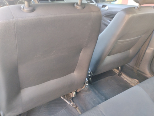 Volkswagen Voyage 1.6 Highline 101cv