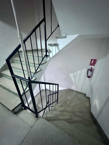 Vendo Muy Lindo Monoambiente Próximo A Plaza Independencia