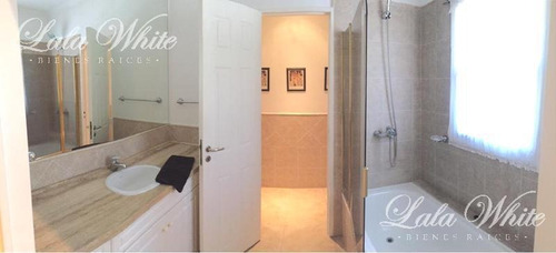 Imagen 18 de 28 de Venta - Casa En Saint Thomas Sur
