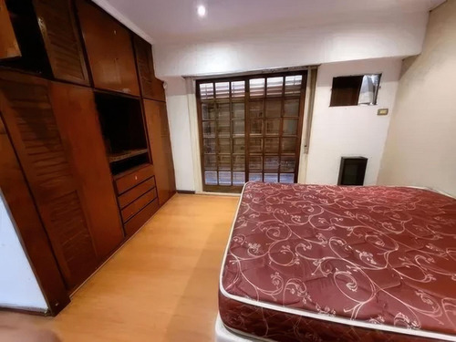 Casa En Venta - 2 Dormitorios 2 Baños - 220mts2 - Caseros