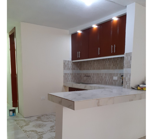 Imagen 11 de 23 de Vendo Casa Independiente Con Opcion A Construir Otros Pisos, Calle Principal, Norte De Quito Carapungo