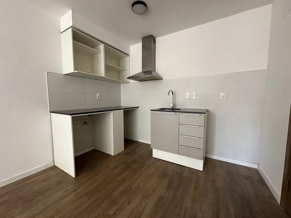 Alquiler De Apartamento De 1 Dormitorio En Cordón Sur / Edificio Torres Oliva · Foto 5