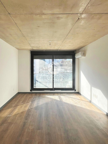 Venta Apartamento 2 Dormitorios Con Garaje Y Terraza En Pocitos