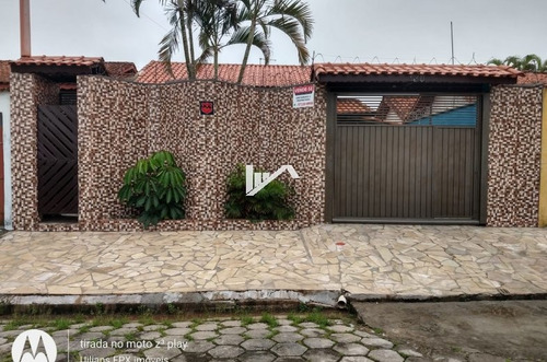 Imagem 1 de 14 de Casa Com Piscina Pé Na Areia Contendo Piscina
