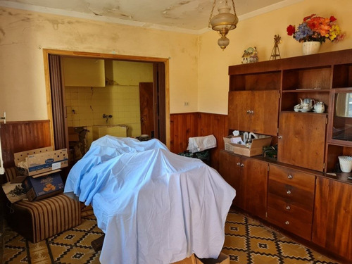 Imagen 5 de 19 de Casa A Reciclar En Excelente Ubicacion