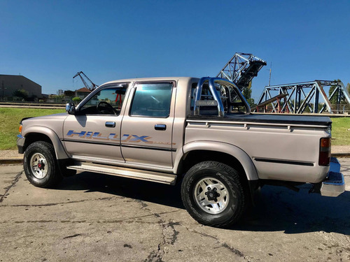 Toyota Hilux 2.8 D/cab 4x4 Millenium Sport E/lim 1999