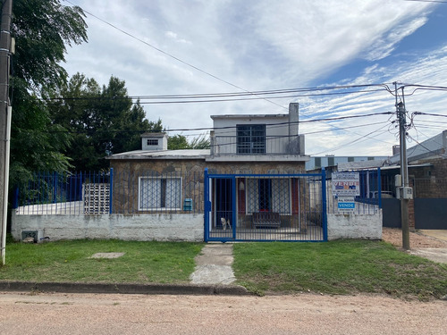 Venta Casa 2 Dormitorios Cerca Barrio Crami Las Piedras