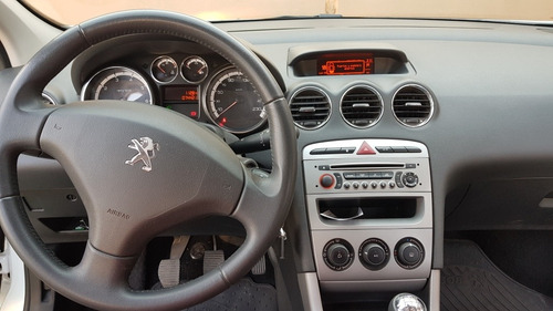 Peugeot 308 1.6 Active 2015