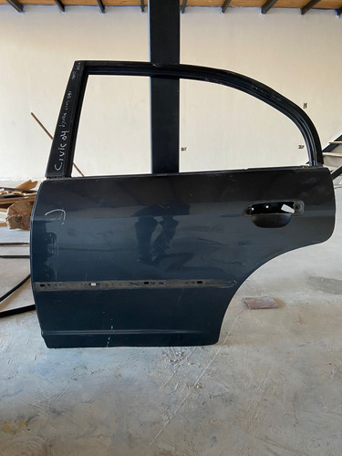 Puerta Trasera Izquierda Honda Civic 2004 Usada Con Detalle