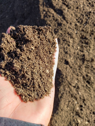 Tierra De Hoja 2 Litros (1 Kg Neto) Macetero Jardin