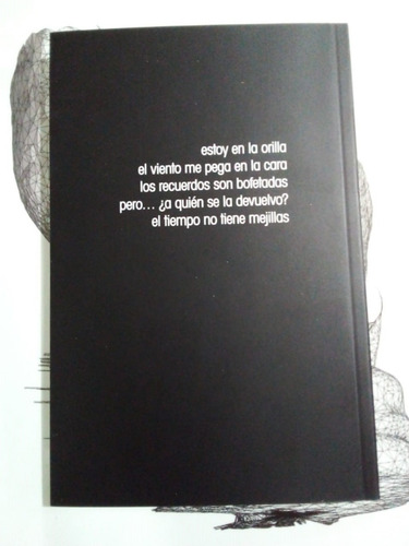 Imagen 2 de 2 de Punto De Encuentro Poesía - Kruk - Peces De Ciudad 2021