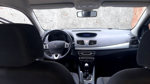 Imagem 4 de 8 de Renault Fluence 2013 2.0 Dynamique Hi-flex 4p