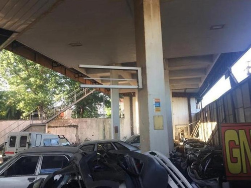 Imagen 18 de 19 de Estación De Servicio En Importante Esquina Con 98m En Ituzaingó