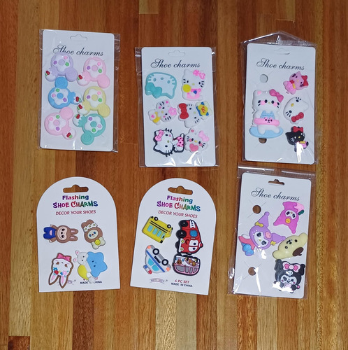 Pines Zuecos Sandalias Pins (compatibles Crocs) Kuromi Kitty Dona Mickey