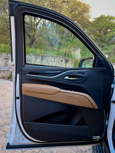 Cadillac Escalade ESV 6.2 Platinum At