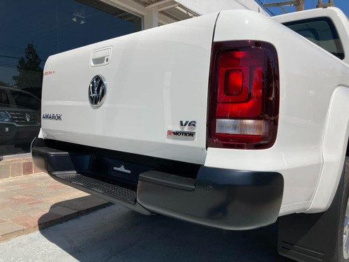 Imagen 5 de 15 de Volkswagen Amarok D/cabina V-6 Comfortline 4x4 0km My2023