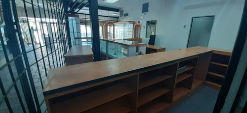 Imagen 14 de 15 de Local En Alquiler Av Miranda Barcelona