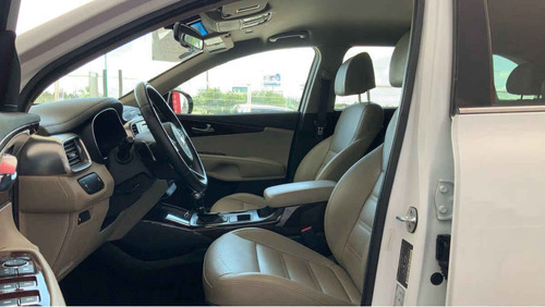 Imagen 9 de 15 de Kia Sorento 2017 5p Ex, V6, Ta, Piel, 7 Pas., Ra-18