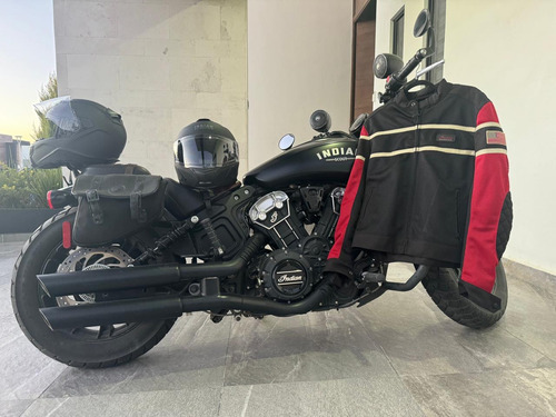 Motocicleta Tipo Chopper, Color Negra