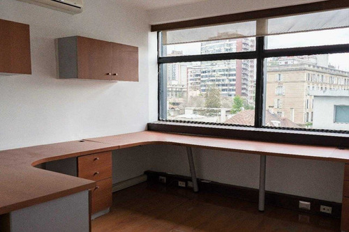 Imagen 6 de 6 de Excelente Oficina Con Linda Vista Al Parque, Edificio Icono