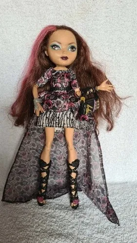 Boneca Ever After High Briar Beauty Primavera Mattel em Promoção é no  Buscapé