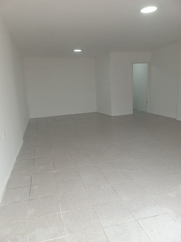 San Pablo A Pasos De Metro Blanqueado