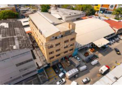 #24-17255 Excelente Edificio Industrial En La Trinidad