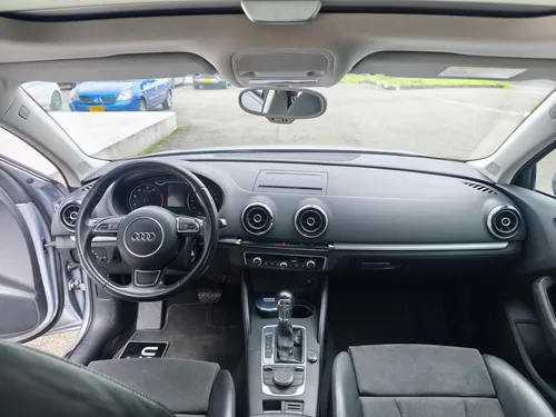 Audi A3 1.8 Attraction 5 p