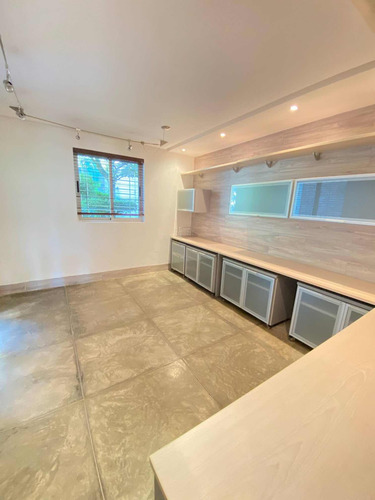 Vendo Exclusivo Townhouse En Altos De Guataparo Valencia