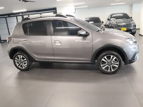 Renault Sandero Stepway 1.6 Intens Aut