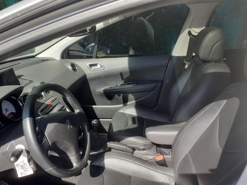 Peugeot 408 Feline