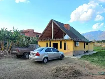 Comprar Lote De Terreno Y Casa En Sector Mini Granjas De San Diego El Lote De Terreno Tiene 2,432 Mts2 Y 170 Mts2 De Construccion, Casa Tipo Chalet De Dos Plantas, Tanque Subterraneo De 20.000 Litros, 