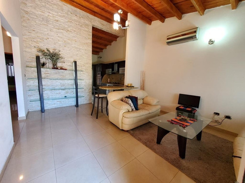 Imagen 2 de 15 de Townhouse, En Conjunto Las Trianitas