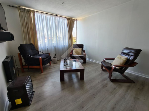 Departamento En Venta De 3 Dorm. En Cerrillos