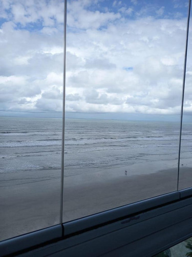 Imagem 10 de 10 de Lindo Apartamento De Frente Para A Praia Com 2 Dormitórios E Piscina