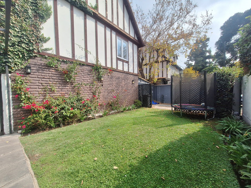 Arriendo Casa 2 Pisos 3d Servicios F De Aguirre Vitacura
