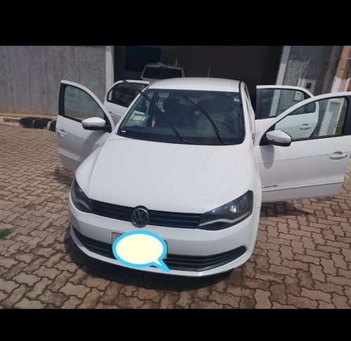 Volkswagen Voyage 2015 1.6 Msi Comfortline Total Flex 4p