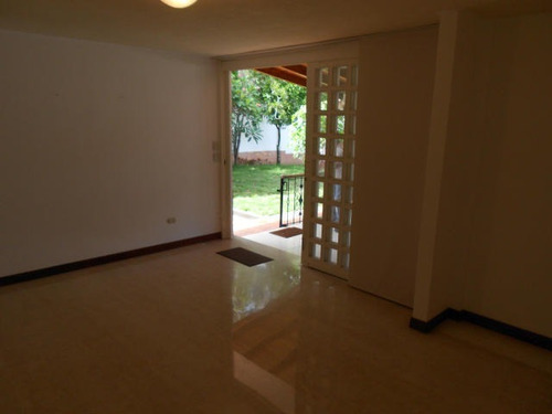 Imagen 3 de 12 de Casa En Venta Mls #21-7504 - Laura Colarusso