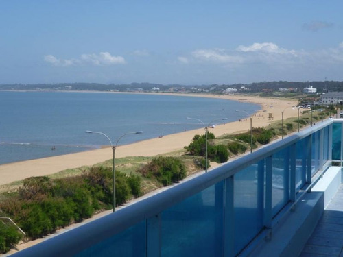 Negocio En Venta De 20 Dormitorios En Playa Mansa