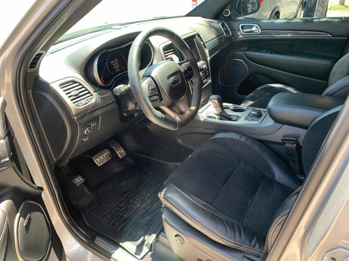 Imagen 7 de 21 de Jeep Grand Cherokee 2017 6.4 Srt Atx 465hp At Automania