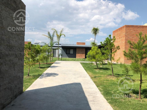Imagen 7 de 15 de Moderna Casa De Una Planta En Venta En Lomas De Comanjilla León Gto.