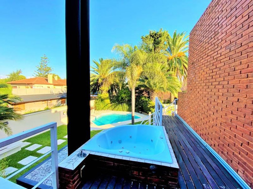 Impecable Casa En Martinez De Libertador Al Rio.