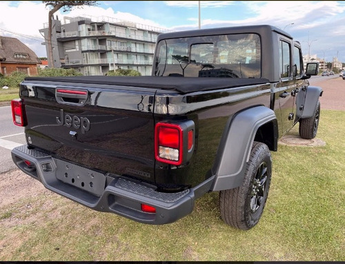 Imagen 11 de 12 de Jeep Gladiator Sport 4x4 2021