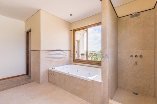 Imagen 25 de 30 de Hermosa Casa En Venta En Country Terravista