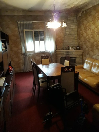 Imagen 3 de 9 de Chalet En Venta En Ituzaingo Norte
