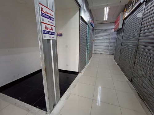 Imagen 7 de 15 de Local En Arriendo Sector Centro En Centro Comercial / Cod.5038464
