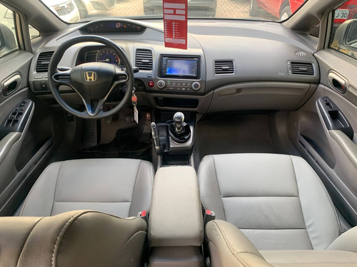 Imagem 6 de 13 de Honda Civic 1.8 Lxs 16v Flex 4p Manual