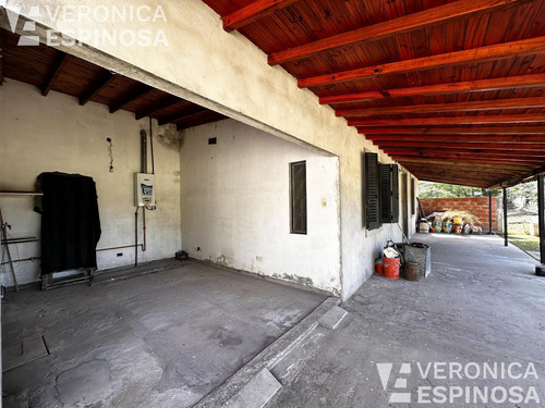 Casa De Dos Ambientes En Venta, Las Heras. Sobre Lote Propio De 750 M2 En Villars.