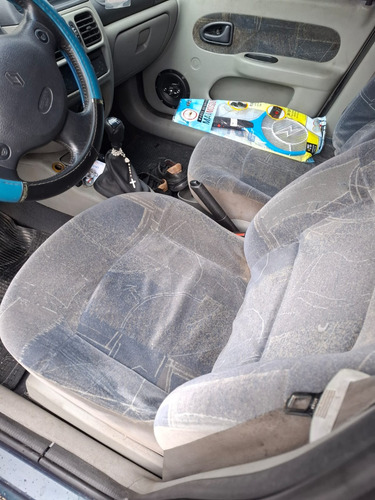 Renault Clio Sedan 1.6 16v Privilège Hi-flex 4p