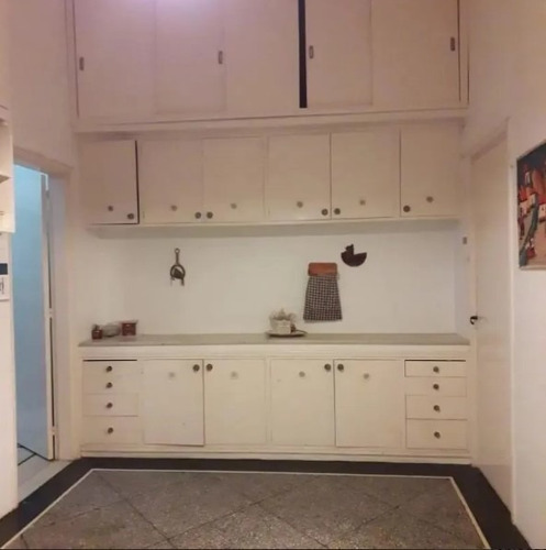 Sólido Chalet De 3 Dormitorios A 2 Cuadras De La Rambla
